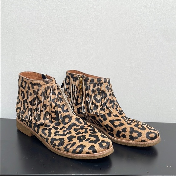 Kate Spade New York Saks Fringe Leopard Betsie Calf Hair Ankle Boots 9 - Picture 1 of 9